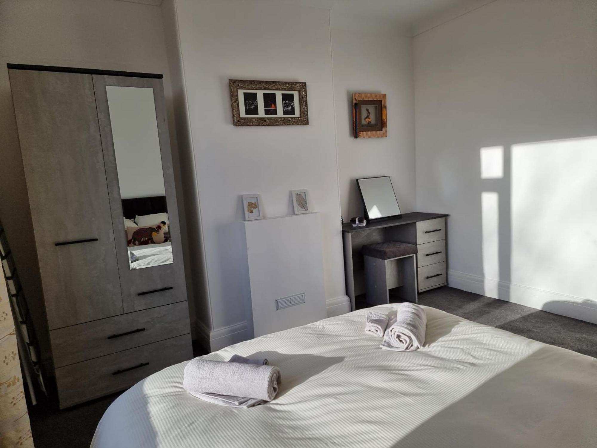 Radiant Accommodation Manor Lane Plymouth Dış mekan fotoğraf